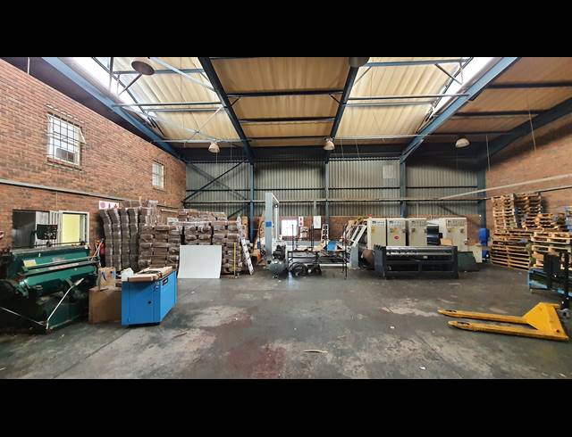 435M² WAREHOUSE TO LET IN SEBENZA